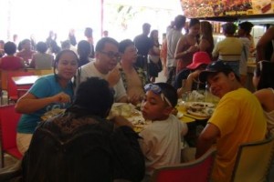 تناول الطعام في وبوراكاي dining-in-boracay